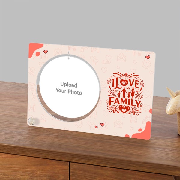 Round Shaped Hanging Photo Stand With I Love My Family Text